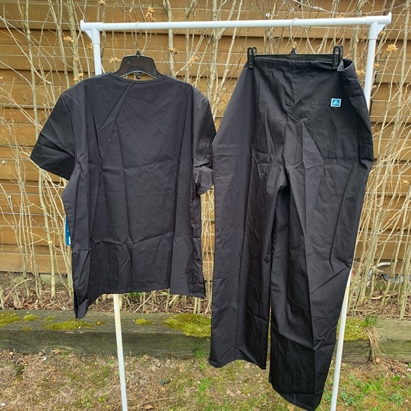 Adar Universal Unisex Scrubs Drawstring Scrub Set - Picture 3 of 5